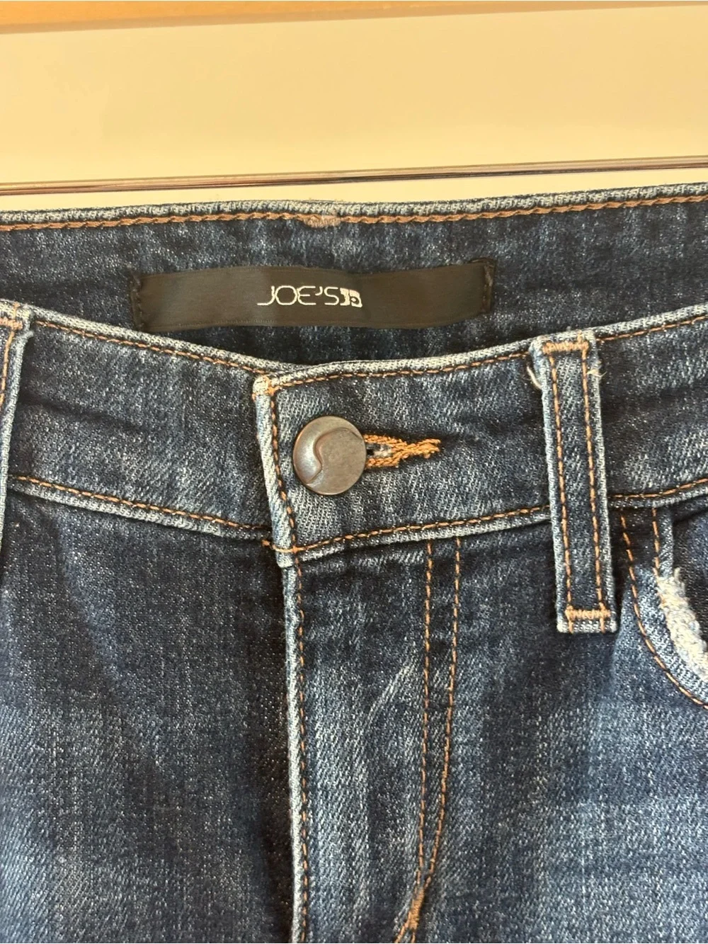 Joe’s Jeans Skinny Jeans | Distressed Ripped Denim | 98% cotton